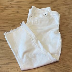 Hatch “The Crop Maternity Jean” white denim size 31